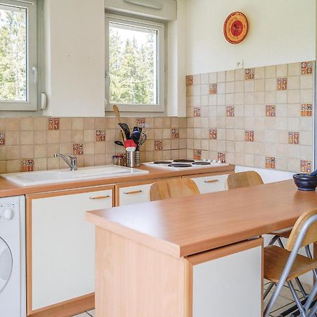 Cozy Apartment In Premanon With Kitchenette Bagian luar foto